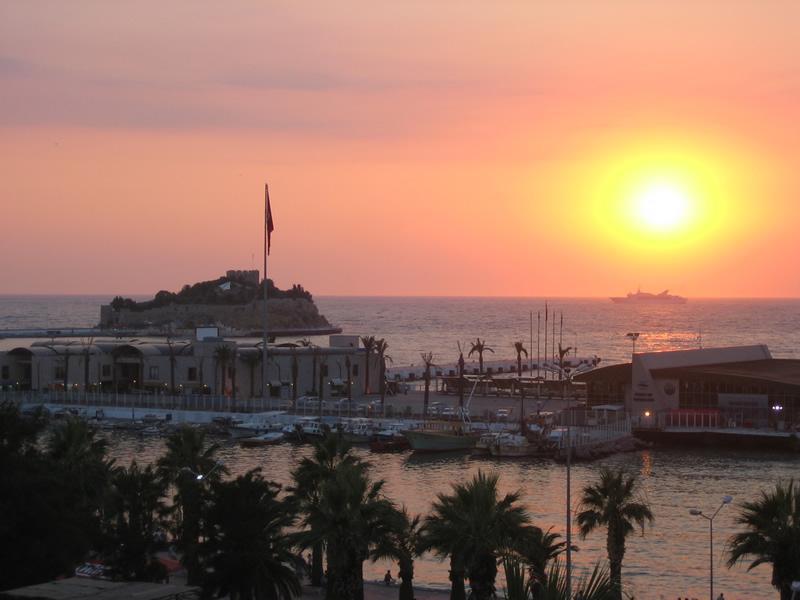 Surtel Hotel Kusadasi Bagian luar foto