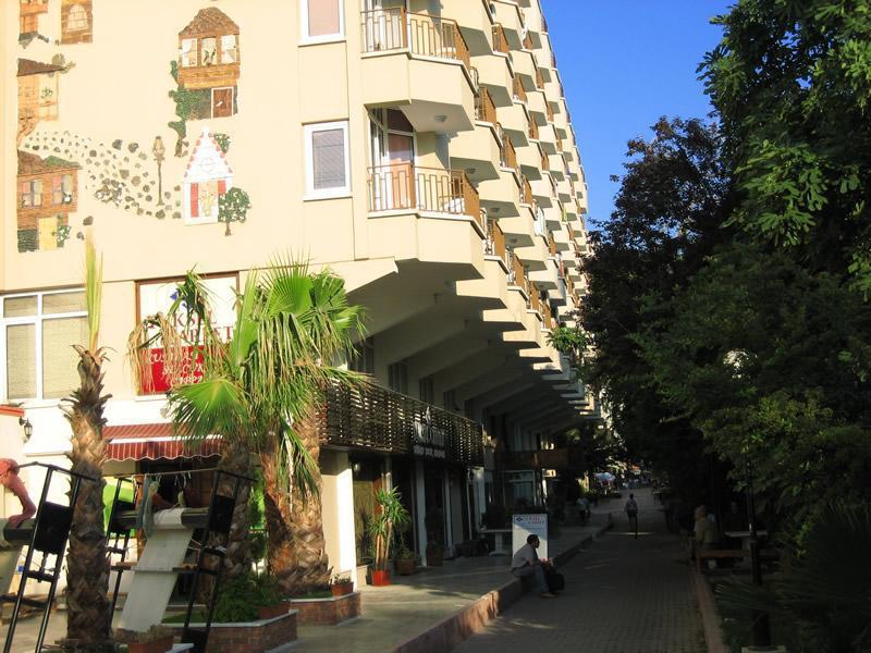 Surtel Hotel Kusadasi Bagian luar foto