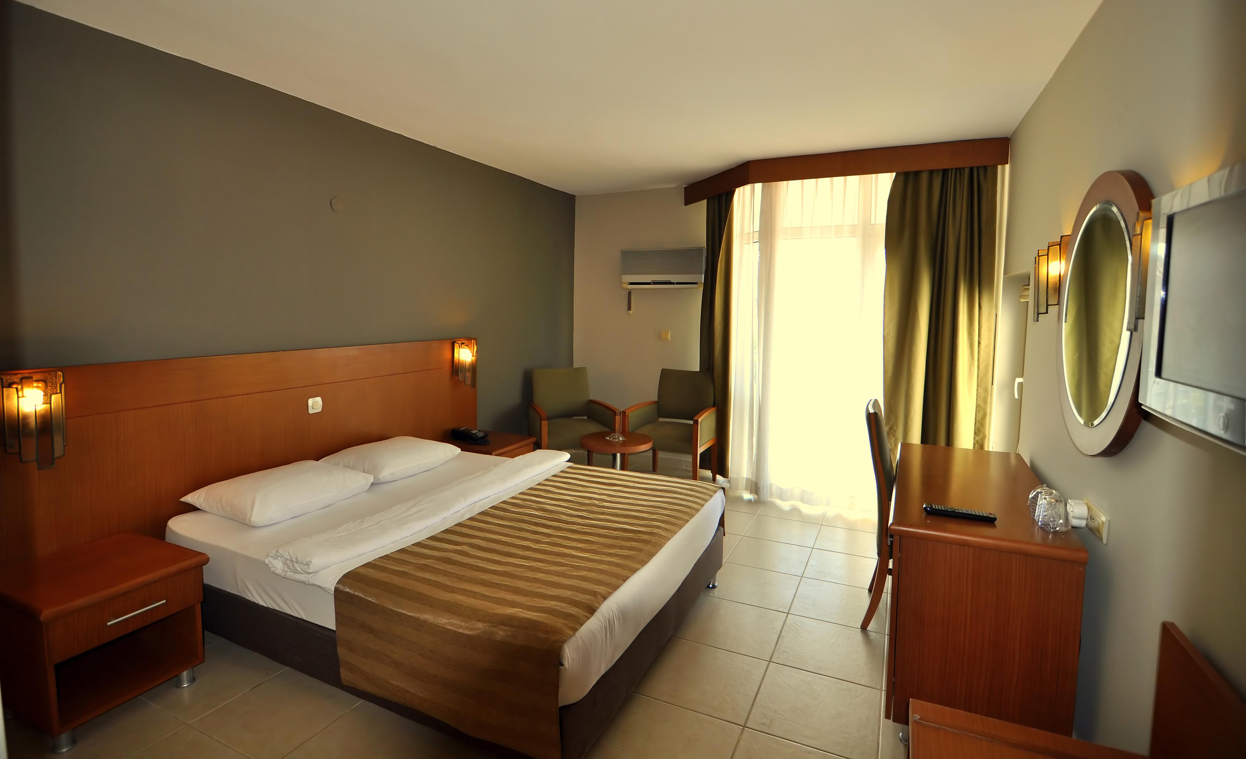 Surtel Hotel Kusadasi Bagian luar foto