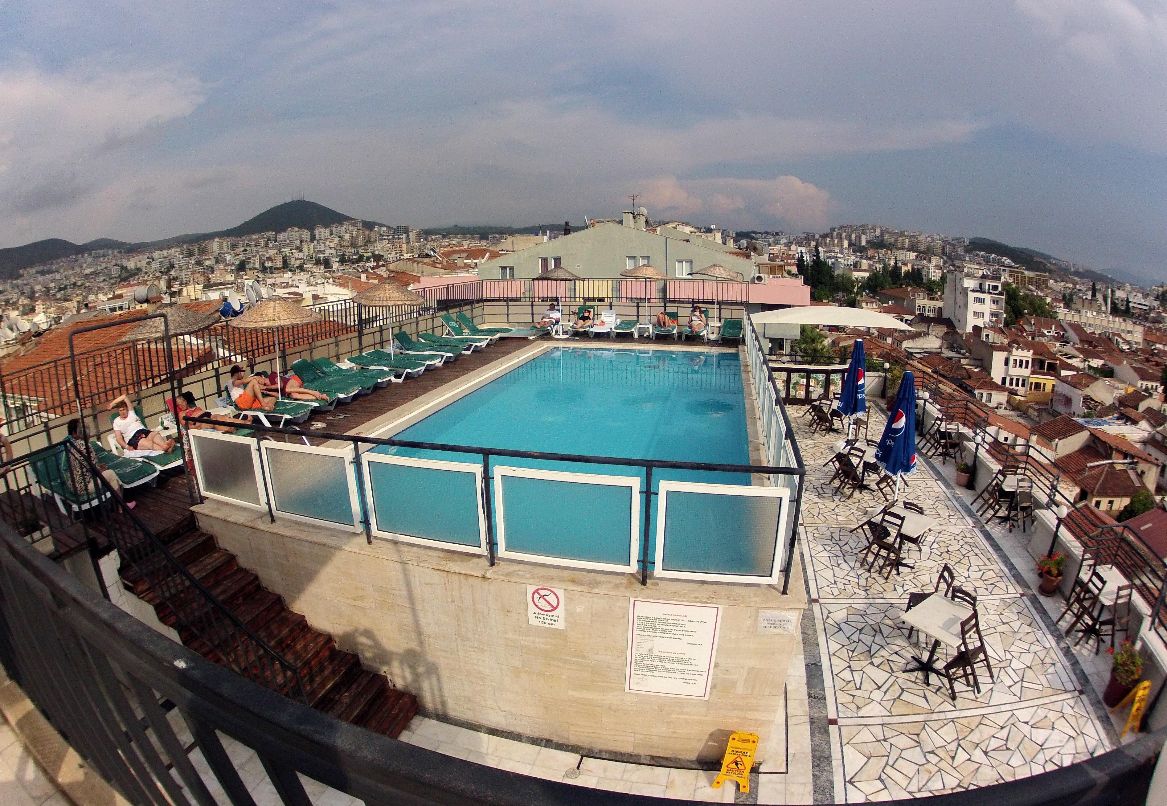 Surtel Hotel Kusadasi Bagian luar foto