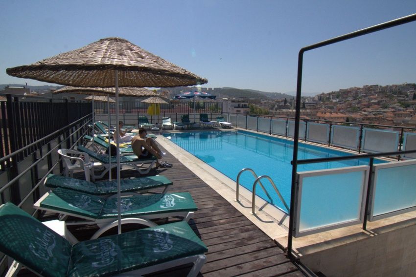 Surtel Hotel Kusadasi Bagian luar foto