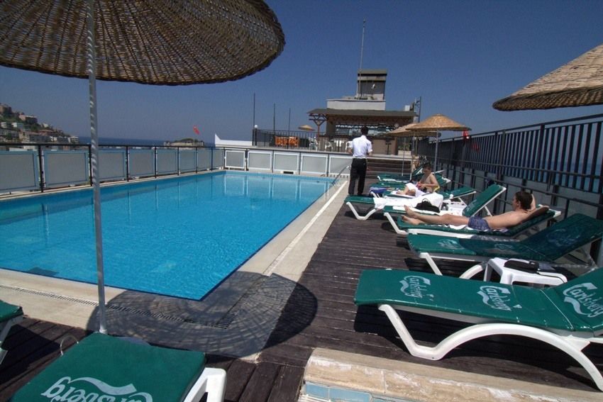 Surtel Hotel Kusadasi Bagian luar foto