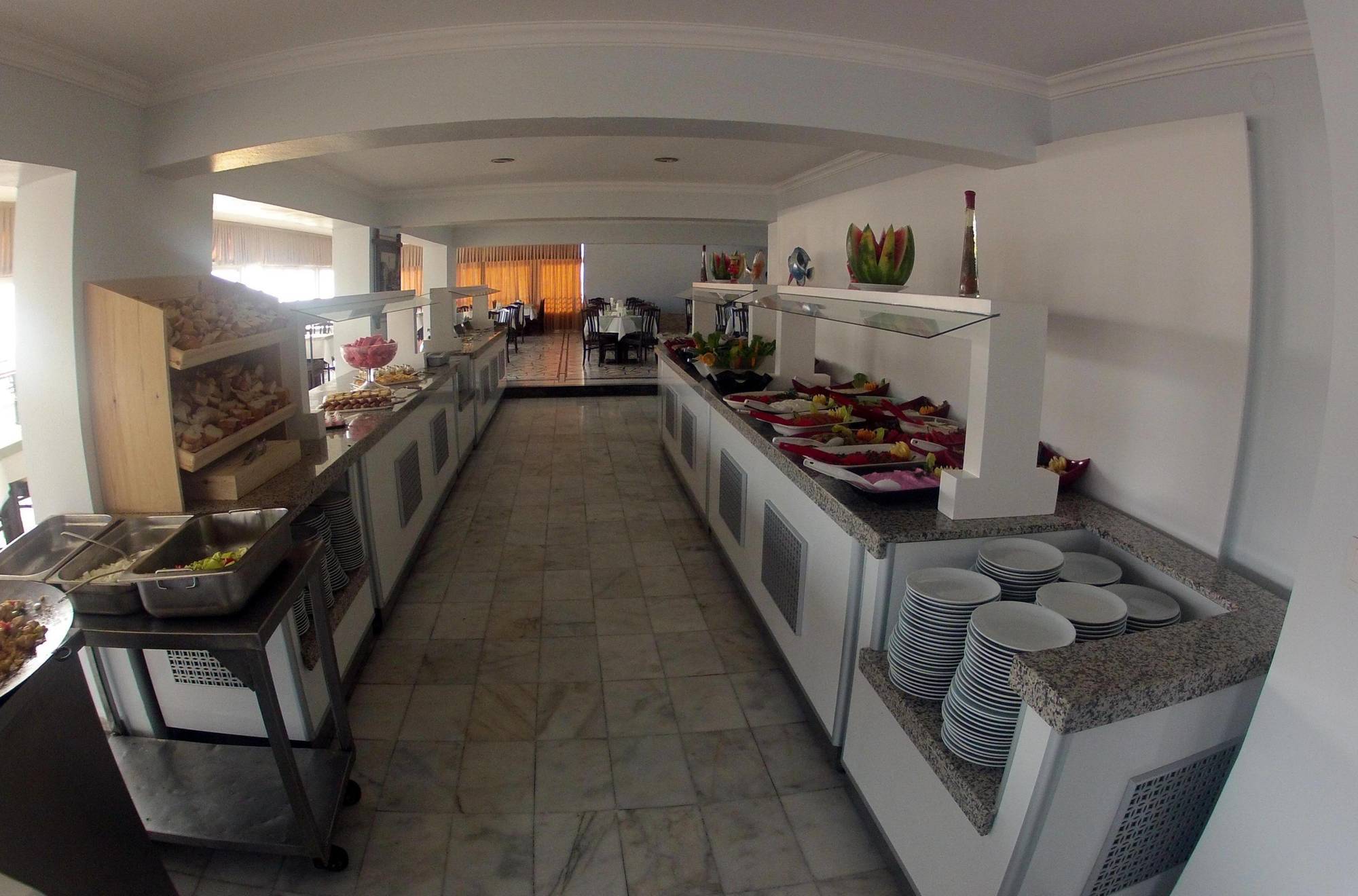 Surtel Hotel Kusadasi Bagian luar foto
