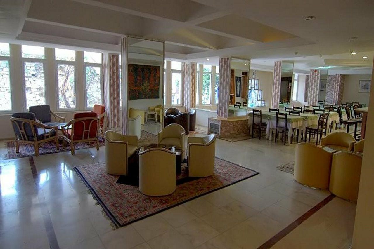 Surtel Hotel Kusadasi Bagian luar foto